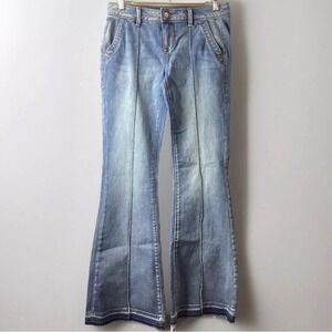 American Rag Women's Size 5 Flare Jeans‎ Distressed Blue Denim Bell Bottoms